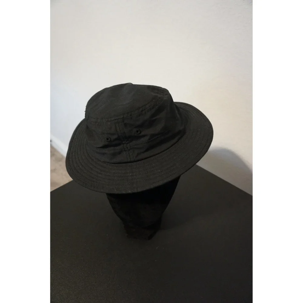 The North Face Kid's Black Bucket Hat NWT Size Medium UPF 40+